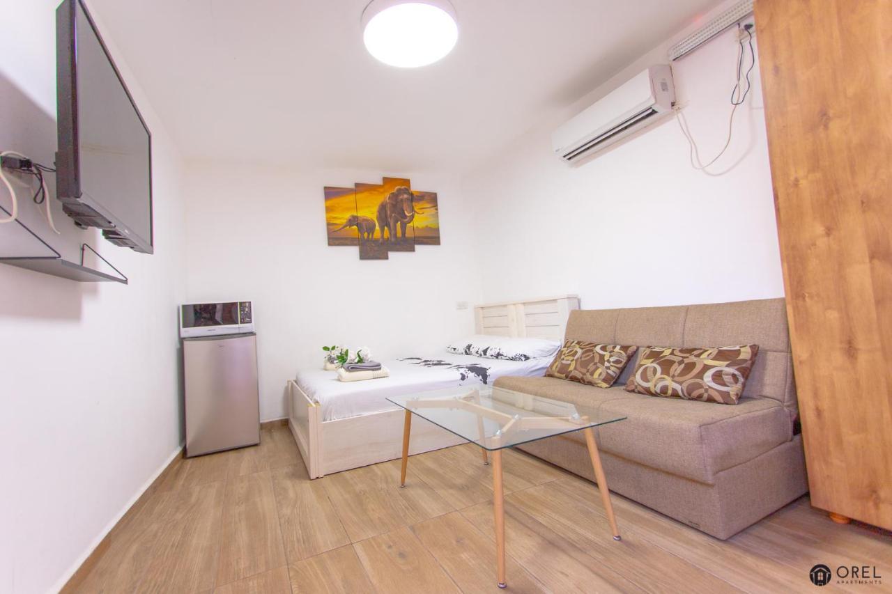 Orel's Ground floor Apartment Eilat Buitenkant foto