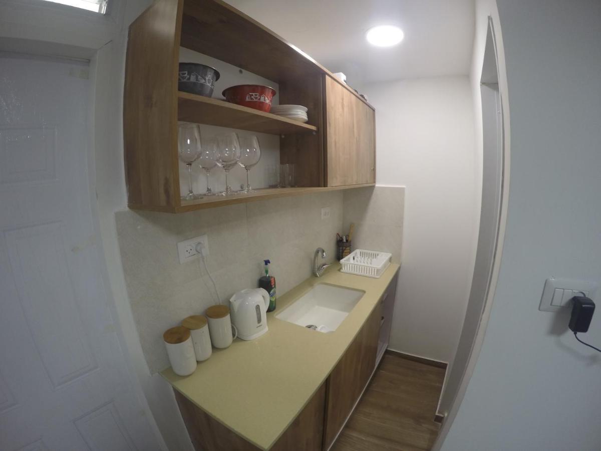 Orel's Ground floor Apartment Eilat Buitenkant foto